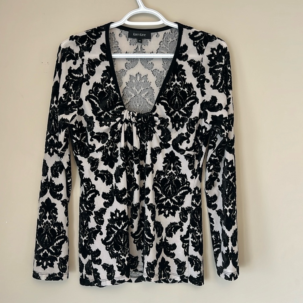 Karen Kane Floral Vintage Sheer V-Neck Long Sleeves Top size M